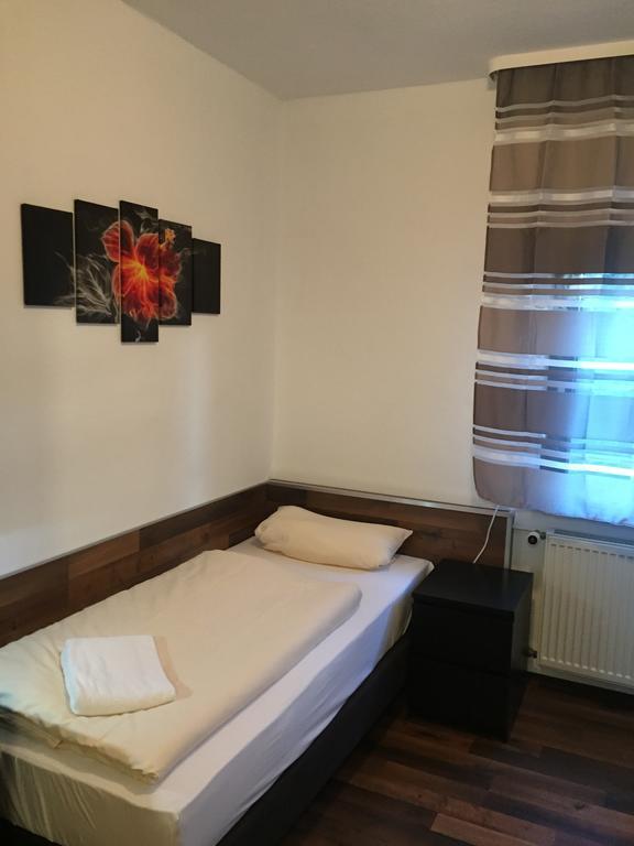 Hotel Engel Waldbronn Ruang foto